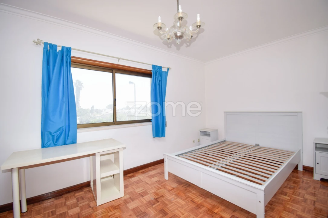 Moradia T6 para Venda em Carcavelos e Parede Foto 15