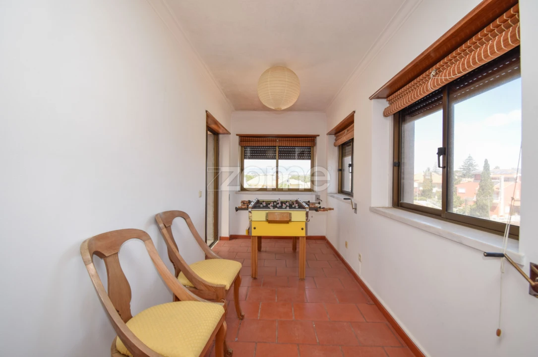 Moradia T6 para Venda em Carcavelos e Parede Foto 26