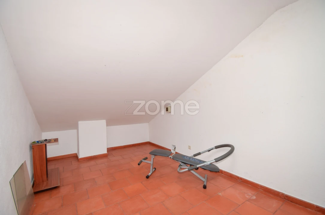 Moradia T6 para Venda em Carcavelos e Parede Foto 40