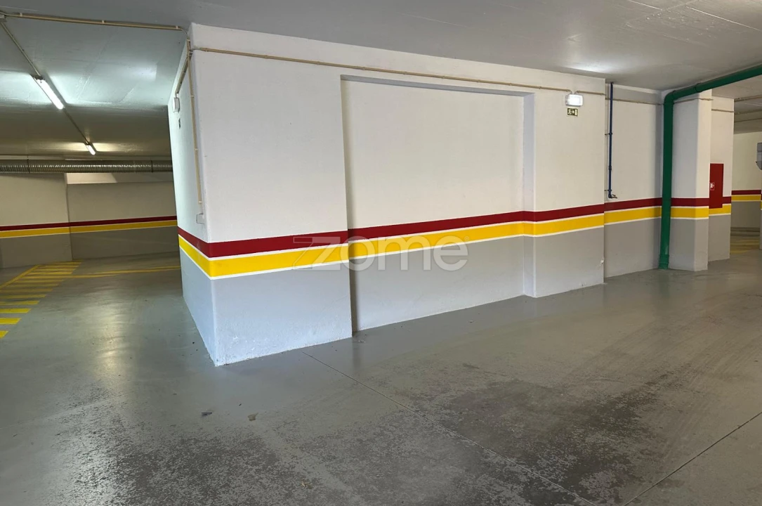 Apartamento T2 para Arrendamento em Algueirão-Mem Martins Foto 30