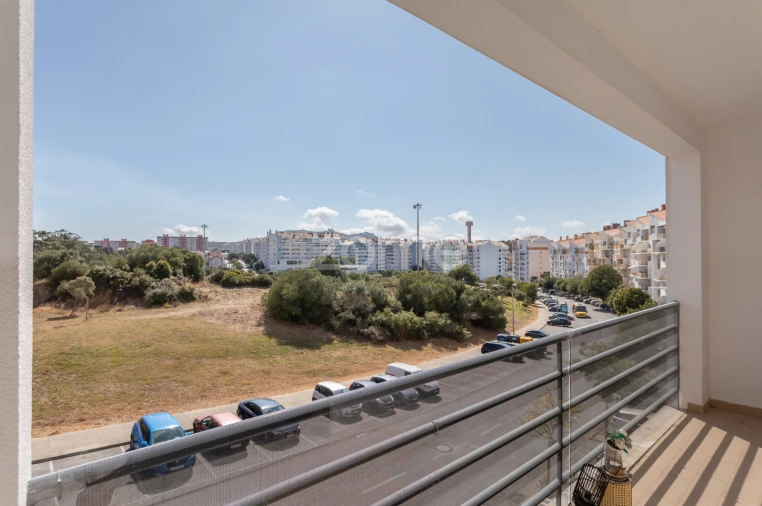 Apartamento T2 para Arrendamento em Algueirão-Mem Martins Foto 22