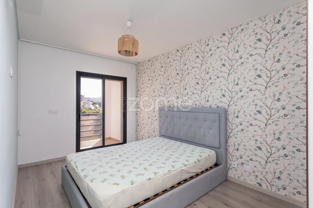 Apartamento T2 para Arrendamento em Algueirão-Mem Martins Foto 17