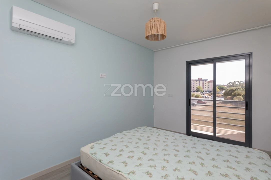Apartamento T2 para Arrendamento em Algueirão-Mem Martins Foto 18