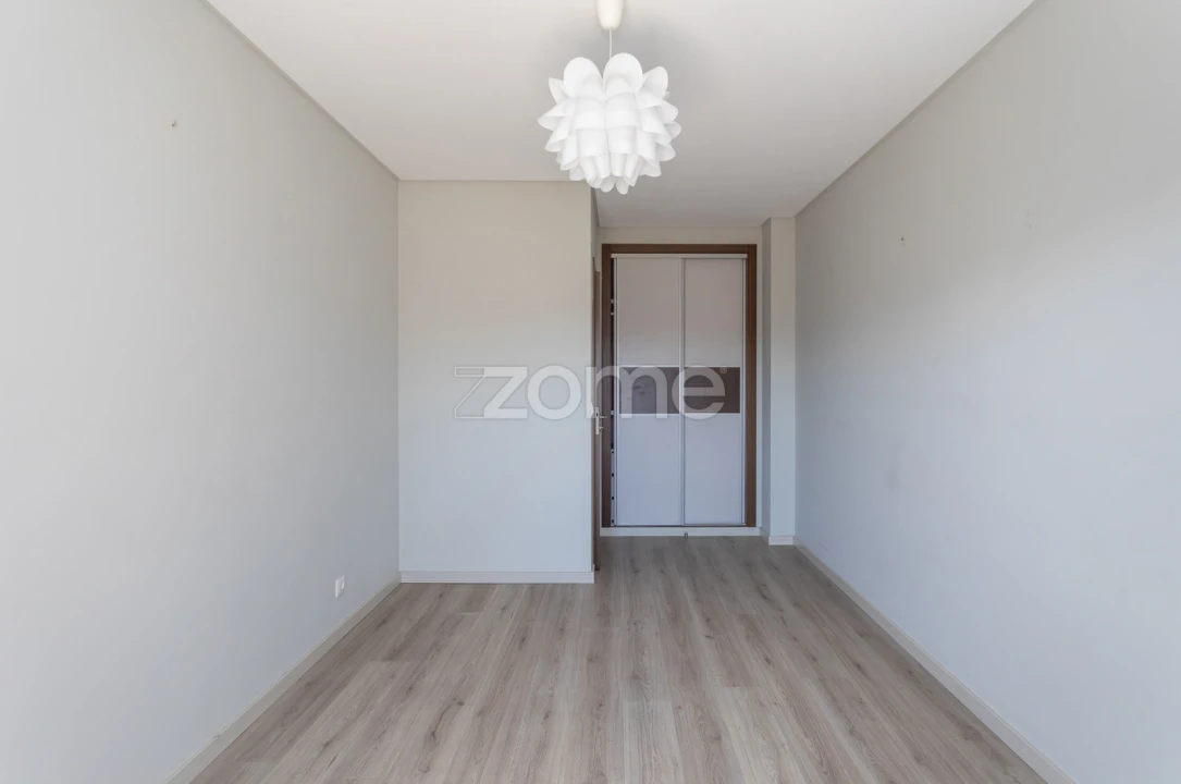 Apartamento T2 para Arrendamento em Algueirão-Mem Martins Foto 15