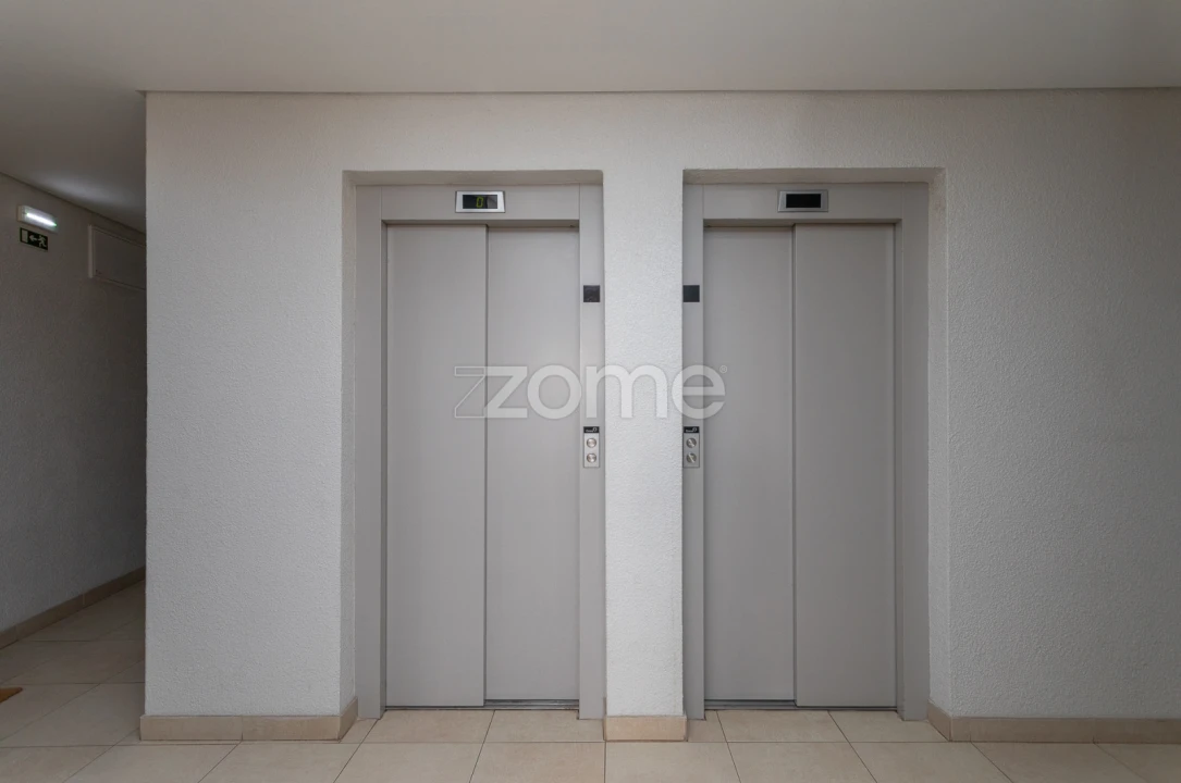 Apartamento T2 para Arrendamento em Algueirão-Mem Martins Foto 25