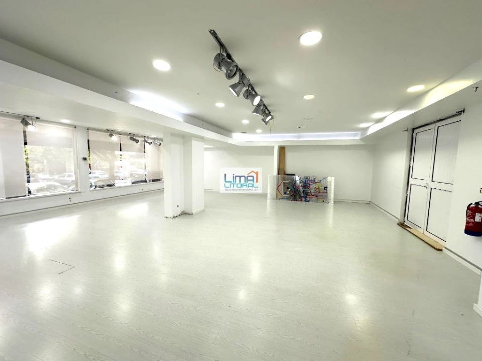 Loja para Arrendamento em Leiria, Pousos, Barreira e Cortes Foto 1