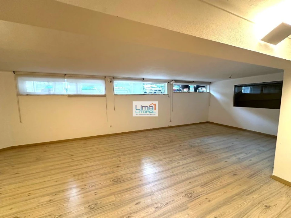 Loja para Arrendamento em Leiria, Pousos, Barreira e Cortes Foto 13