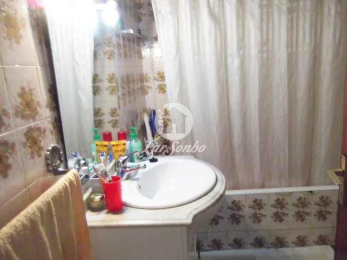 Moradia T3 para Venda em Fajozes Foto 3