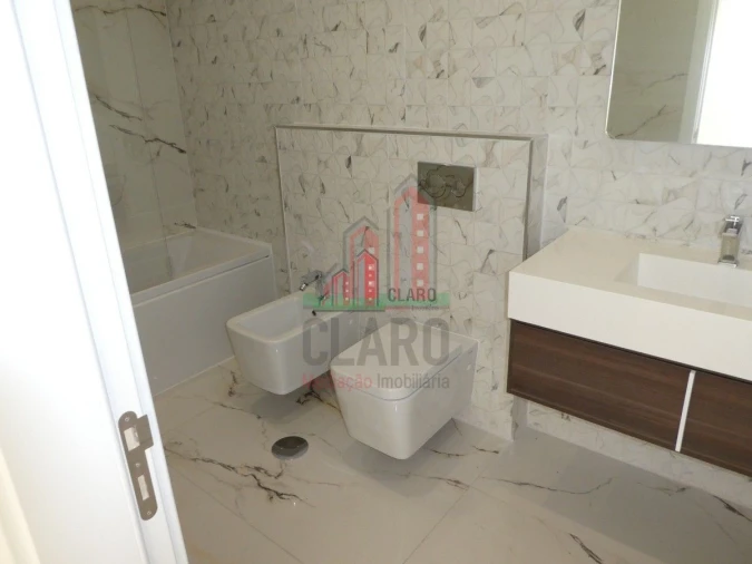 Moradia T4 para Venda em Albufeira e Olhos de Água Foto 41