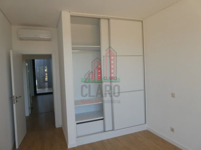 Moradia T4 para Venda em Albufeira e Olhos de Água Foto 25