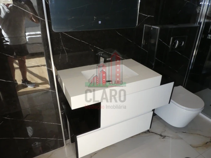 Moradia T4 para Venda em Albufeira e Olhos de Água Foto 39