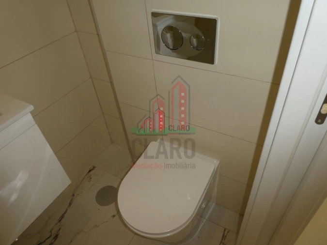 Moradia T4 para Venda em Albufeira e Olhos de Água Foto 35