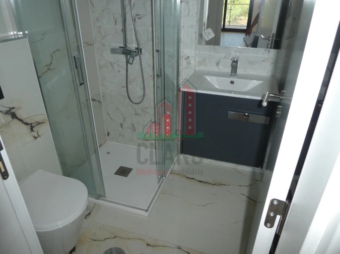 Moradia T4 para Venda em Albufeira e Olhos de Água Foto 29