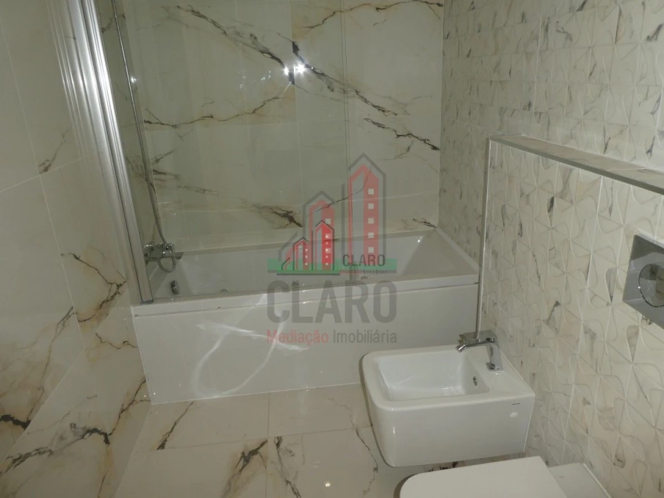 Moradia T4 para Venda em Albufeira e Olhos de Água Foto 42