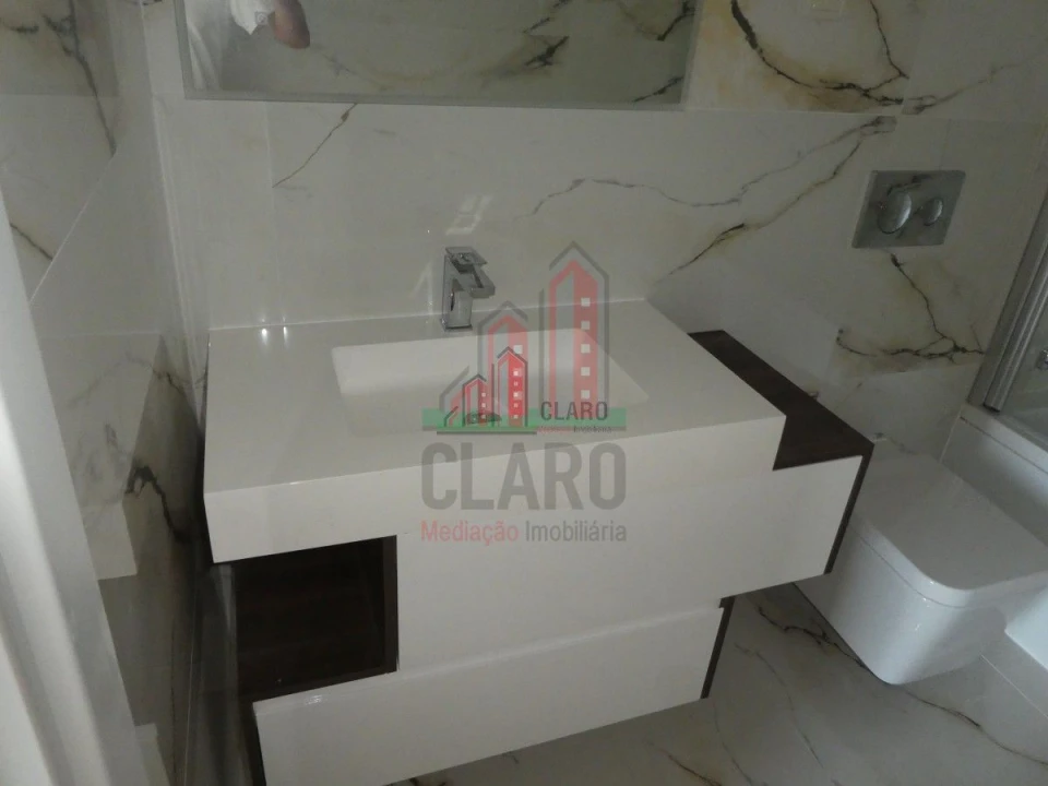 Moradia T4 para Venda em Albufeira e Olhos de Água Foto 31