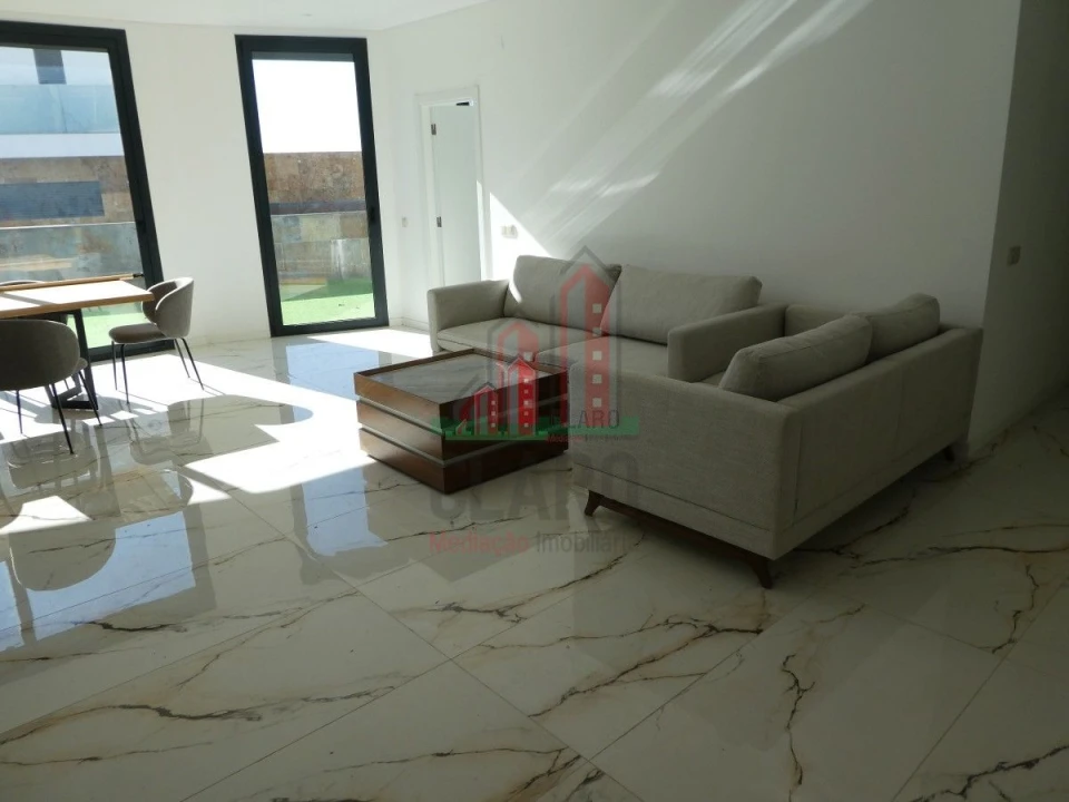 Moradia T4 para Venda em Albufeira e Olhos de Água Foto 9