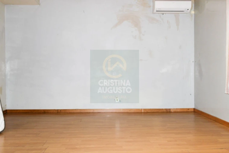 Moradia T5 para Venda em Alcains Foto 24