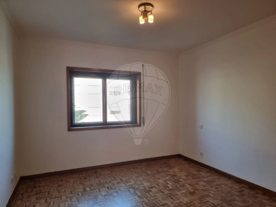 Apartamento T3 para Arrendamento em São Felix da Marinha Foto 12