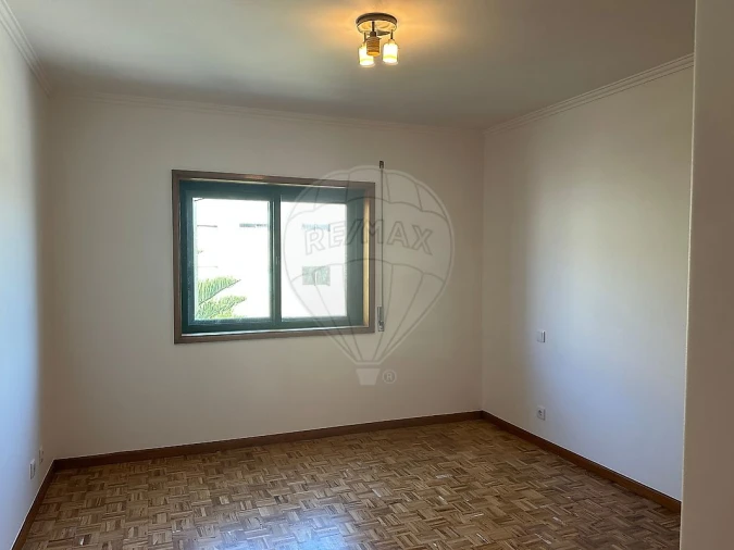 Apartamento T3 para Arrendamento em São Felix da Marinha Foto 6