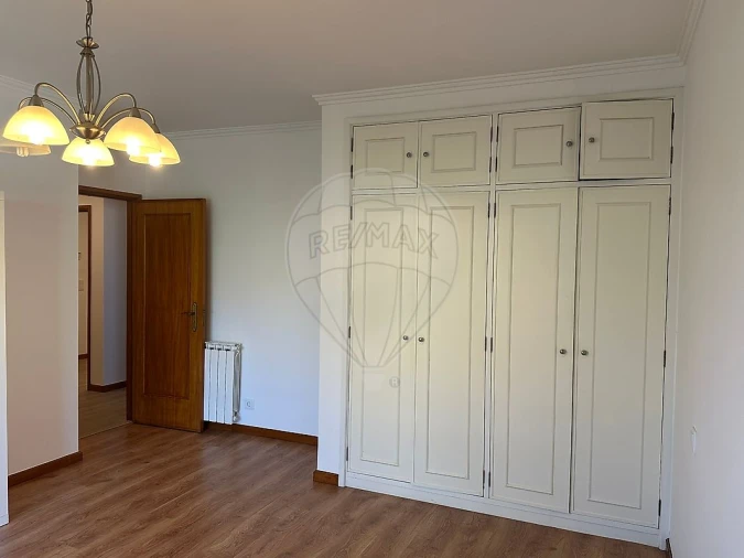 Apartamento T3 para Arrendamento em São Felix da Marinha Foto 5