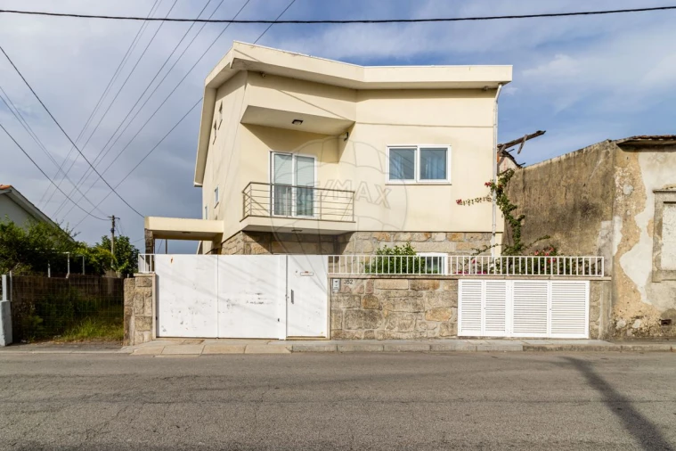 Moradia T5 para Venda em Custóias, Leça do Balio e Guifões Foto 2