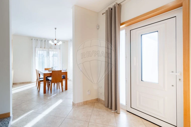 Moradia T5 para Venda em Custóias, Leça do Balio e Guifões Foto 3