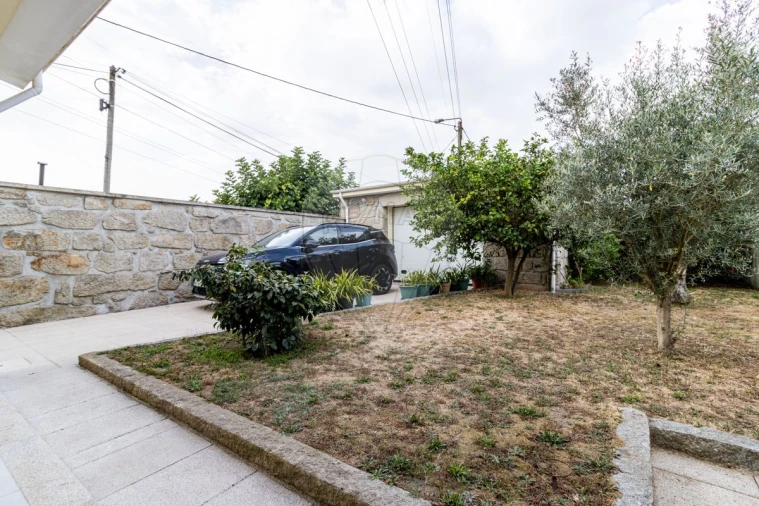 Moradia T5 para Venda em Custóias, Leça do Balio e Guifões Foto 40