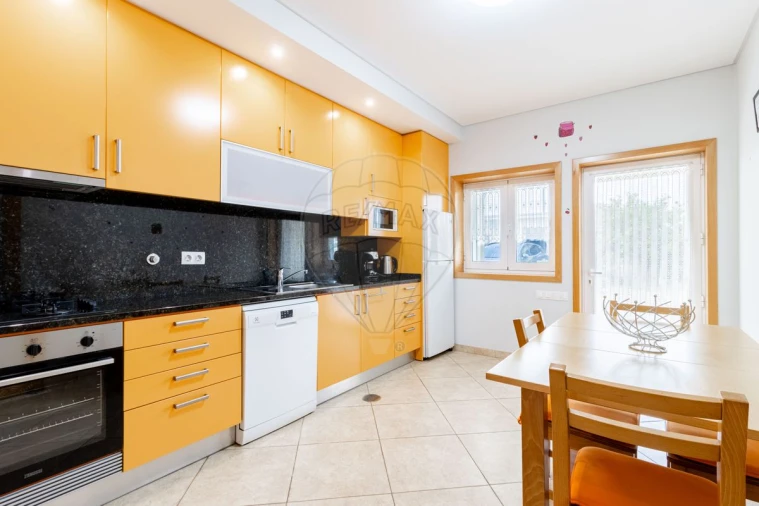 Moradia T5 para Venda em Custóias, Leça do Balio e Guifões Foto 1