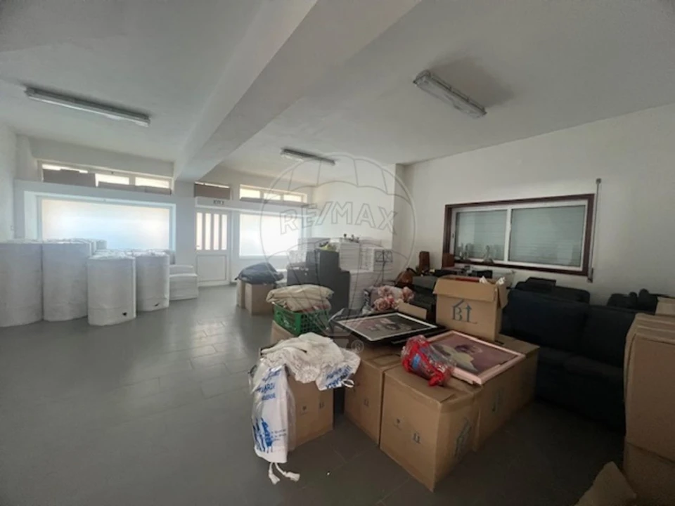 Armazém para Arrendamento em Santa Maria de Lamas Foto 9