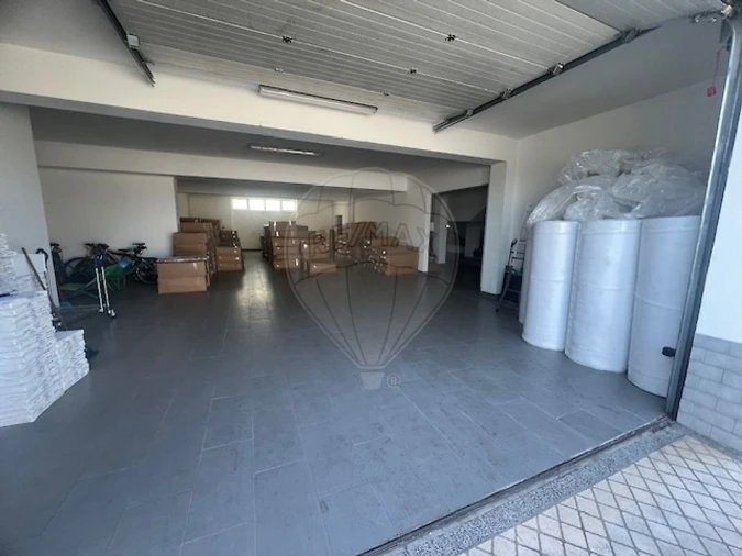 Armazém para Arrendamento em Santa Maria de Lamas Foto 5