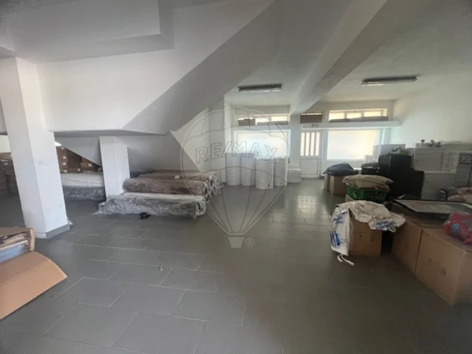 Armazém para Arrendamento em Santa Maria de Lamas Foto 8