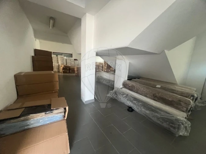 Armazém para Arrendamento em Santa Maria de Lamas Foto 10