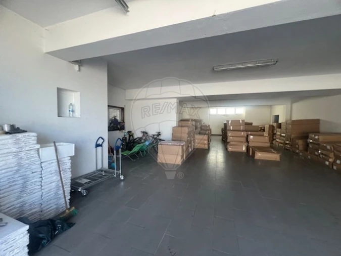 Armazém para Arrendamento em Santa Maria de Lamas Foto 6