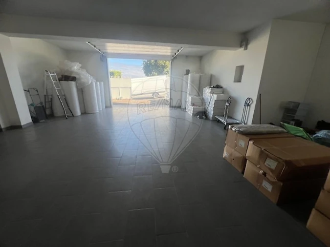 Armazém para Arrendamento em Santa Maria de Lamas Foto 19