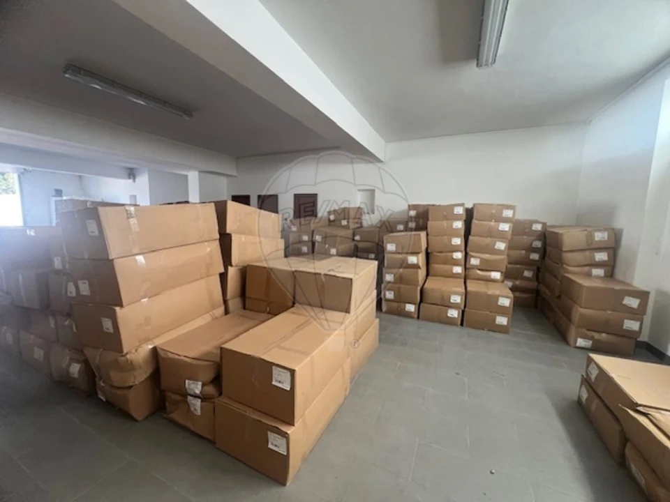 Armazém para Arrendamento em Santa Maria de Lamas Foto 14