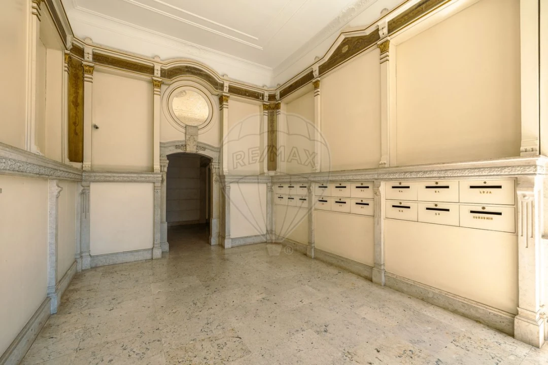 Apartamento T2 para Venda em Misericórdia Foto 24