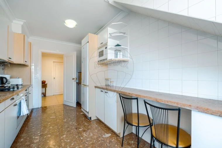 Apartamento T2 para Venda em Misericórdia Foto 17