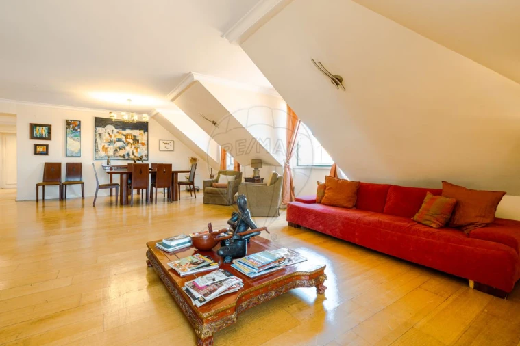Apartamento T2 para Venda em Misericórdia Foto 23