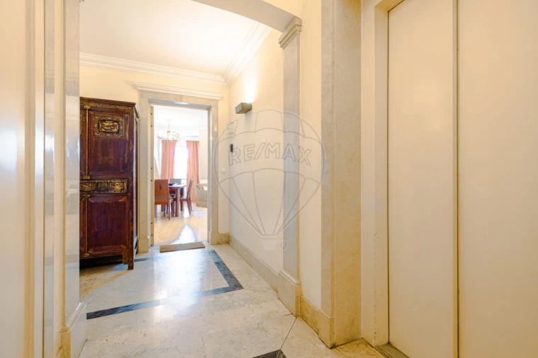 Apartamento T2 para Venda em Misericórdia Foto 5
