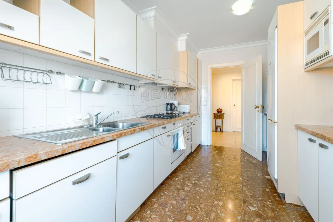 Apartamento T2 para Venda em Misericórdia Foto 18
