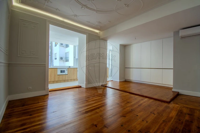 Apartamento T3 para Venda em Santo António Foto 25