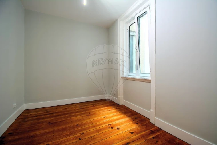 Apartamento T3 para Venda em Santo António Foto 20