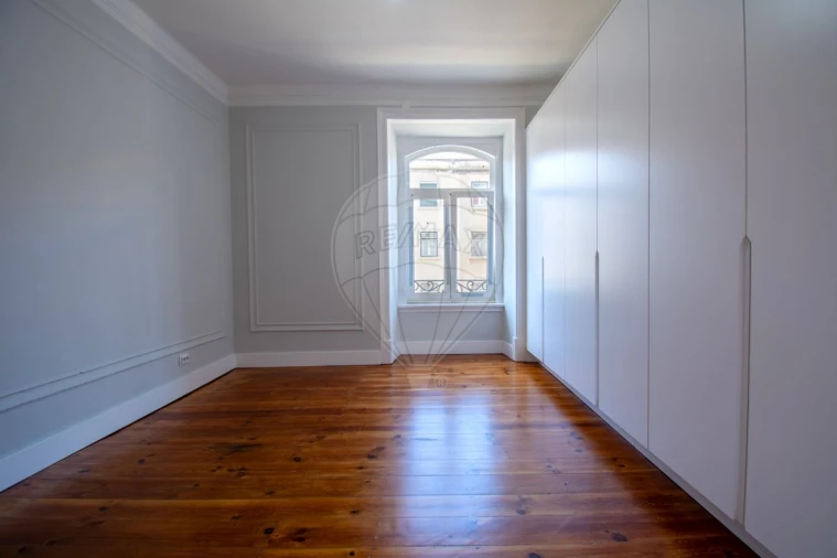 Apartamento T3 para Venda em Santo António Foto 9