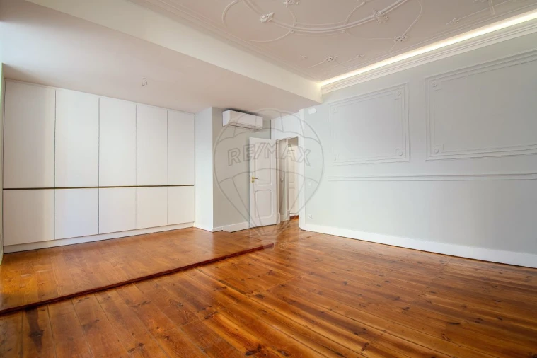 Apartamento T3 para Venda em Santo António Foto 23