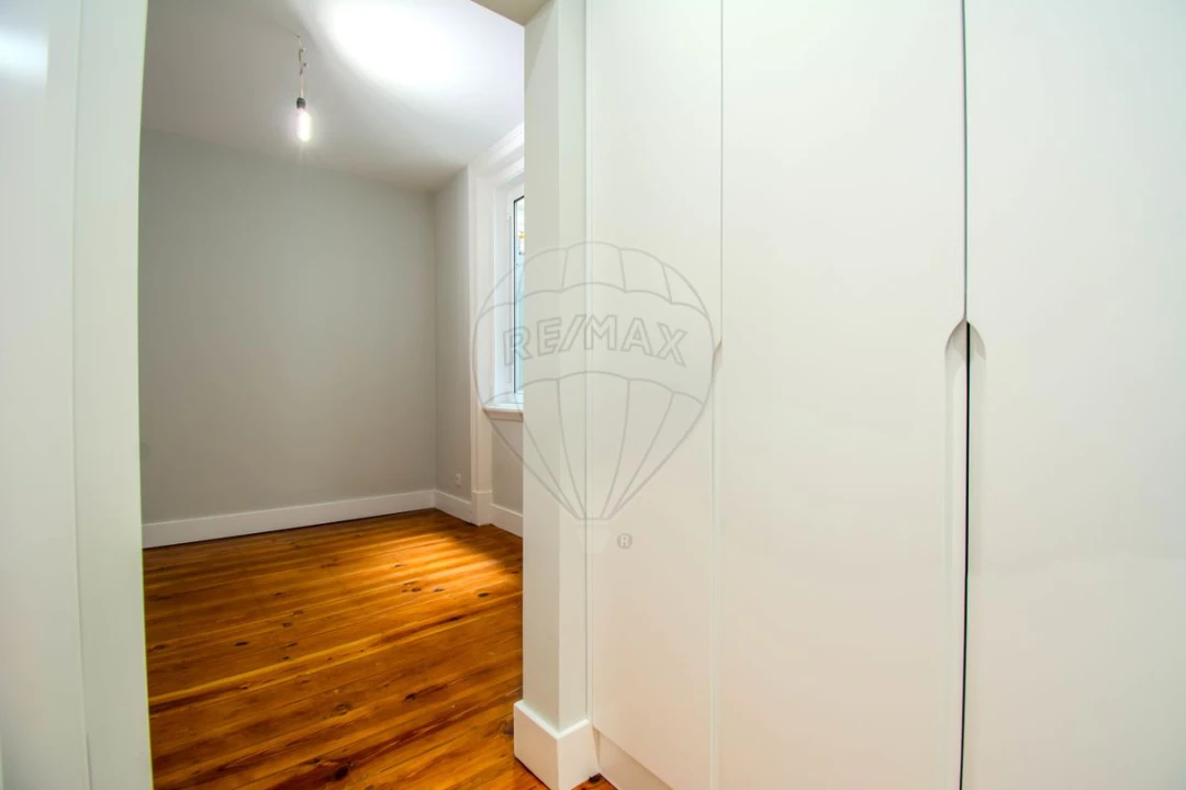 Apartamento T3 para Venda em Santo António Foto 13