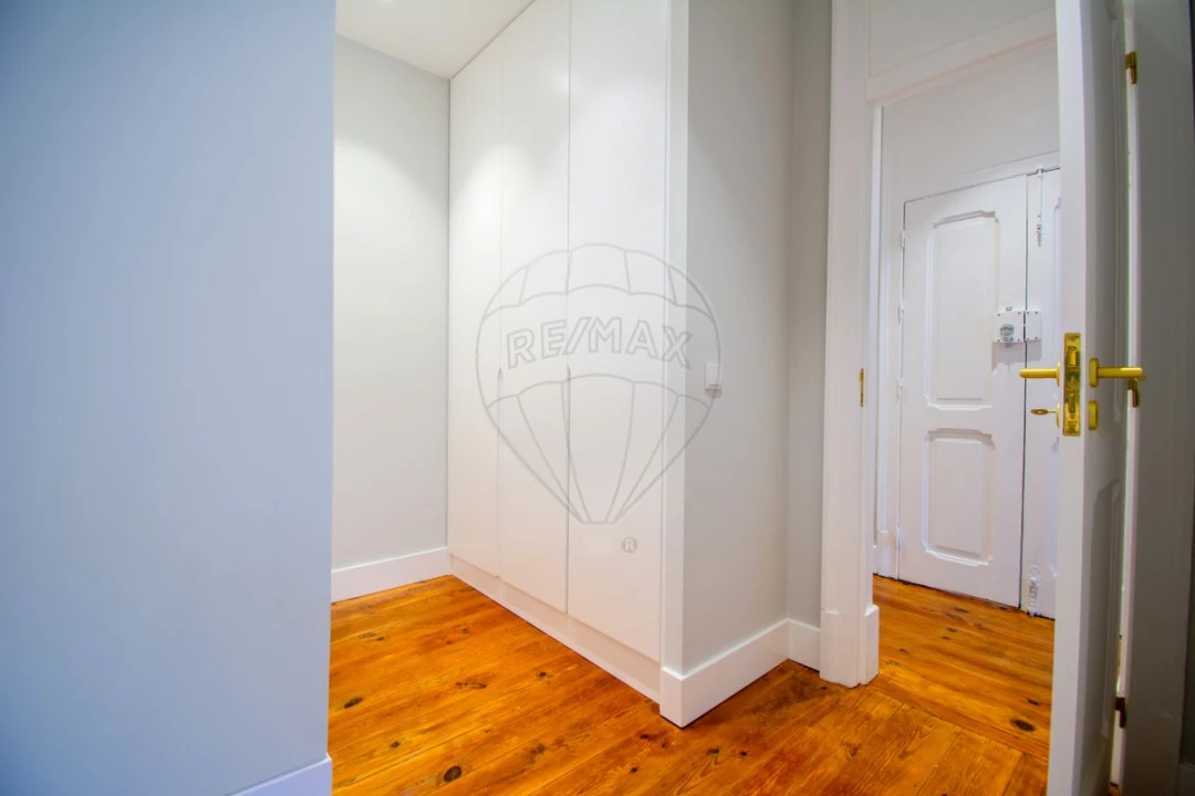 Apartamento T3 para Venda em Santo António Foto 5