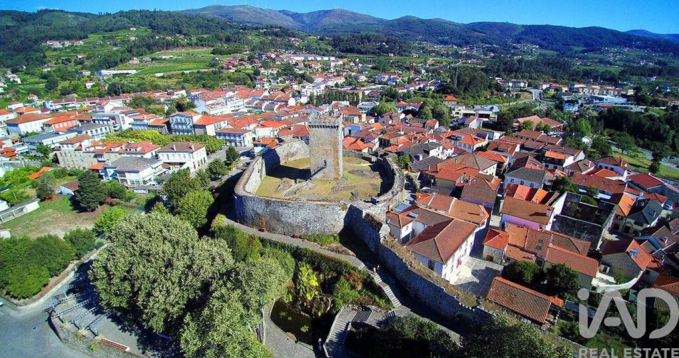 Apartamento T4 para Venda em Vila e Roussas Foto 18