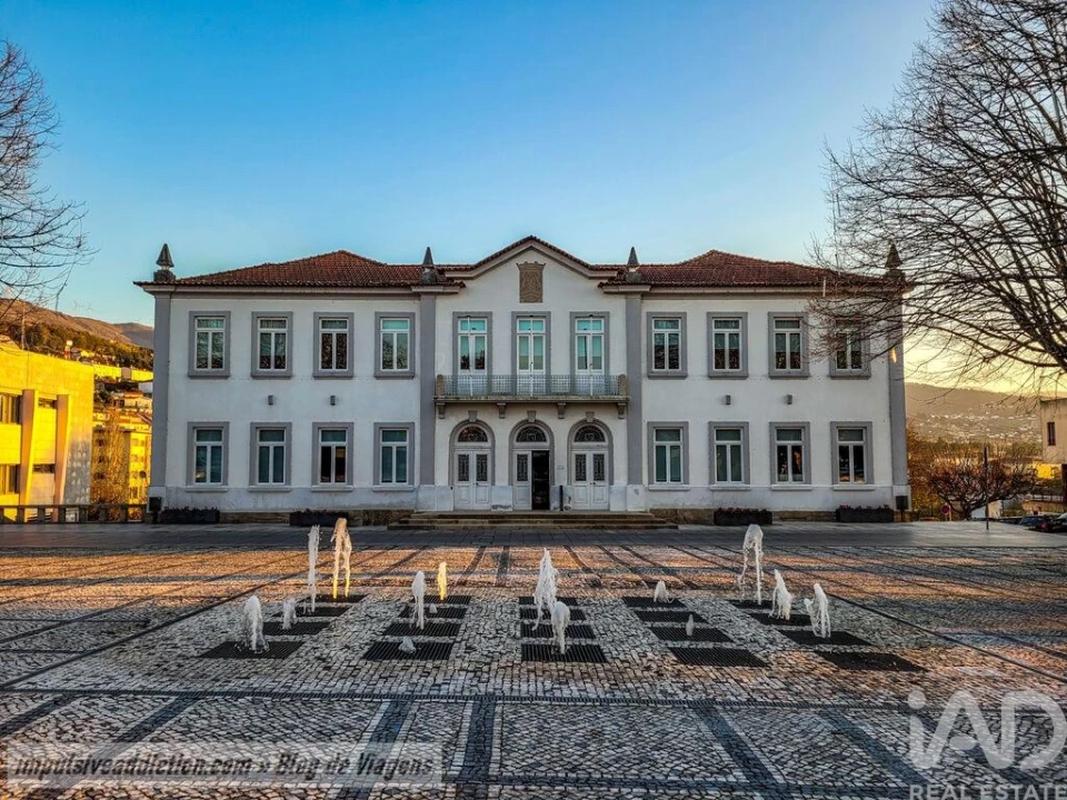 Apartamento T4 para Venda em Vila e Roussas Foto 15