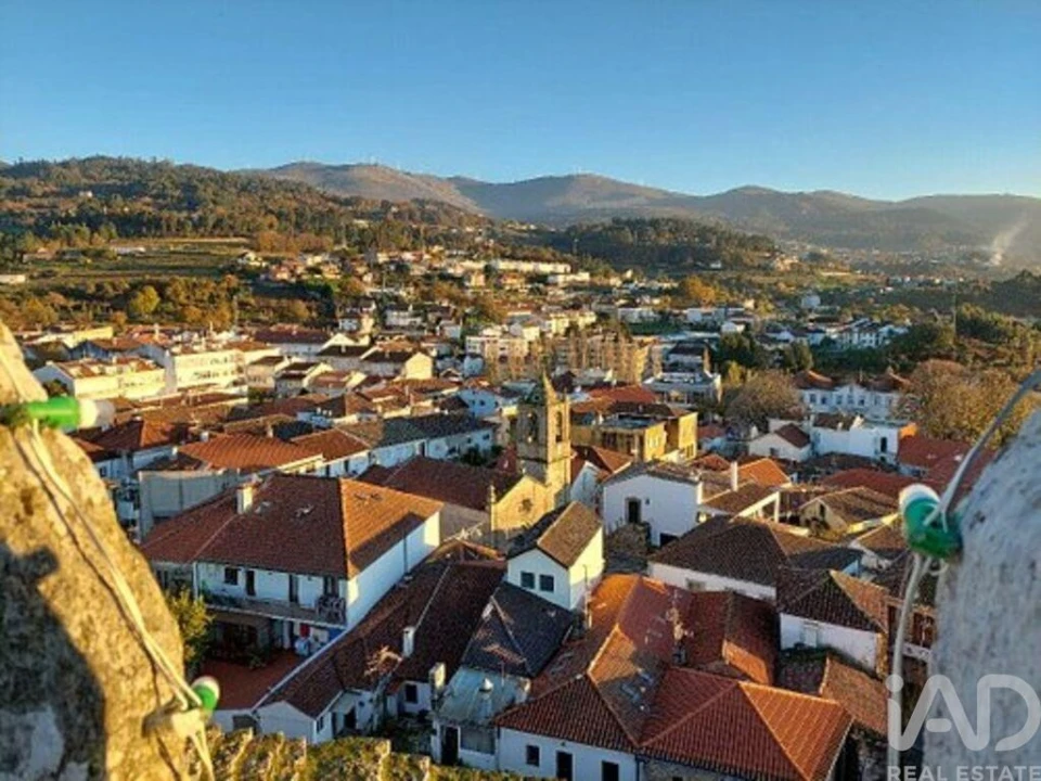 Apartamento T4 para Venda em Vila e Roussas Foto 16