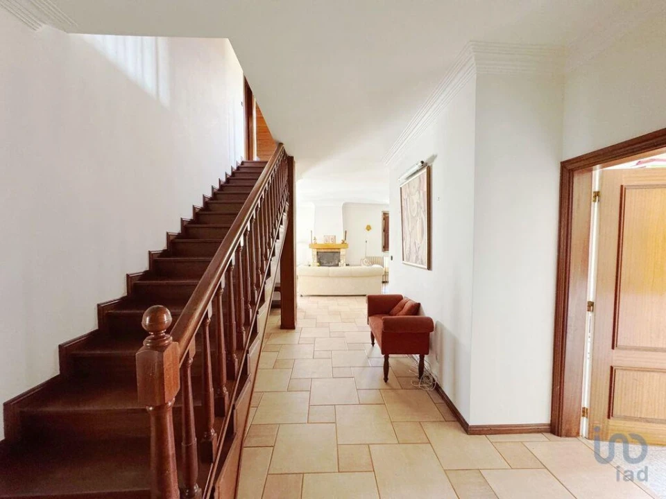 Apartamento T4 para Venda em Vila e Roussas Foto 7